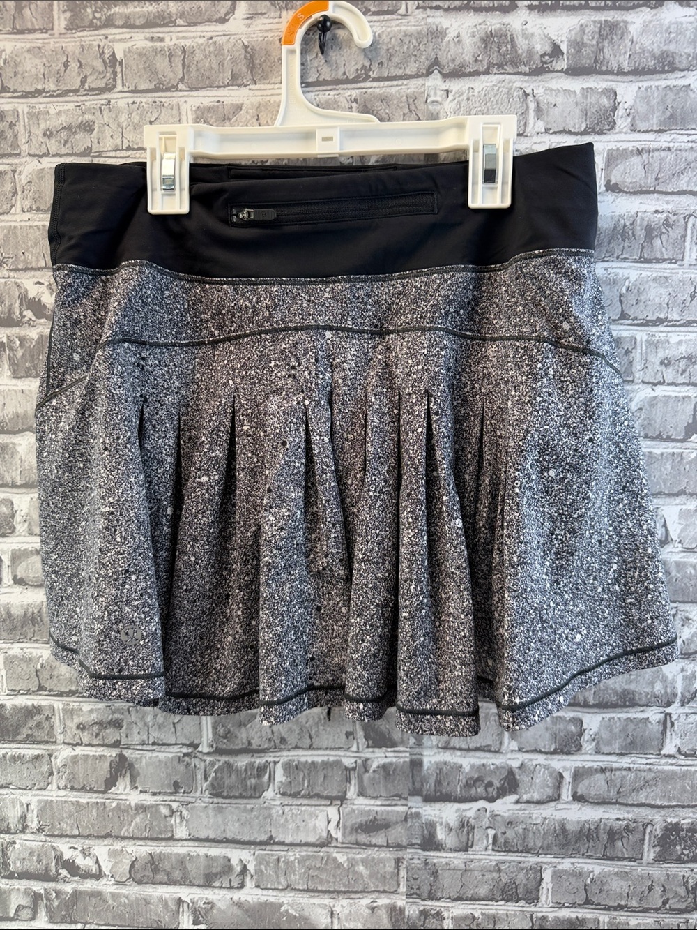 Lululemon Black and Gray Pleated Skorts